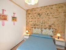 Accommodation:&nbsp;Lauro