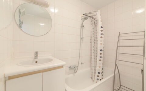 Accommodation:&nbsp;Deauville Ii 010 with Parking 300.33