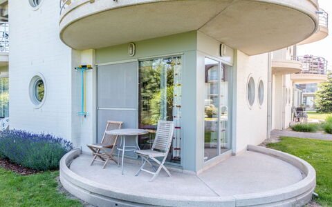 Bredene 300: Plant, Property, Door, Shade, Building, Interior Design, Grass, Residential Area, Real Estate, Leisure