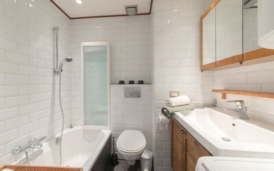 Accommodation:&nbsp;Firenze 011 with Parking 300.29