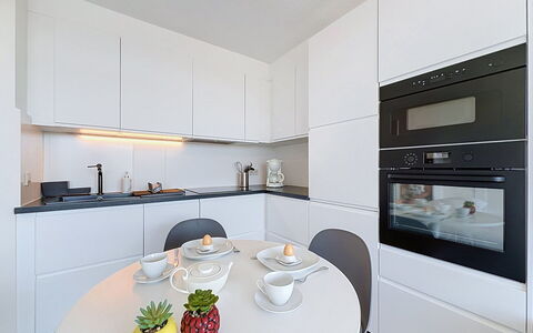 Accommodation:&nbsp;Astrid with Parking and Seaview 301.10