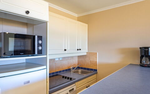 Grimaud 119: Cabinetry, Countertop, Tap, Building, Window, Wood, Interior Design, Plumbing Fixture, Flooring, Kitchen