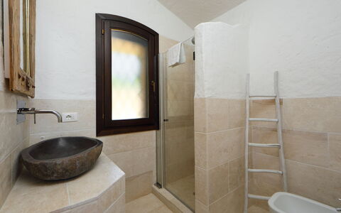 Paradiso: Bathroom, Property, Room, Floor, Tile, Interior Design, Architecture, Wall, Building, Plumbing Fixture