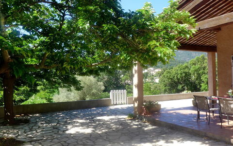 Roumagnac: Property, Building, Real Estate, House, Cottage, Patio, Tree, Courtyard, Backyard, Home
