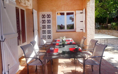 Roumagnac: Room, Property, Building, Furniture, House, Interior Design, Table, Dining Room, Home, Real Estate