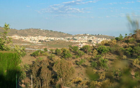 Finca la Poza: Cloud, Sky, Plant, Natural Landscape, Highland, Land Lot, Terrain, Tree, Plain, Horizon