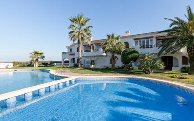 Accommodation:&nbsp;Nueva Playa 831.1
