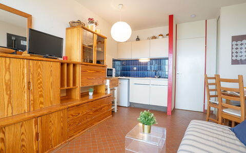 Les Belles Plages: Cabinetry, Furniture, Property, Houseplant, Shelf, Interior Design, Lighting, Plant, Architecture, Bookcase
