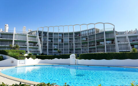 Les Belles Plages: Water, Sky, Plant, Building, Property, Swimming Pool, Azure, Architecture, Body Of Water