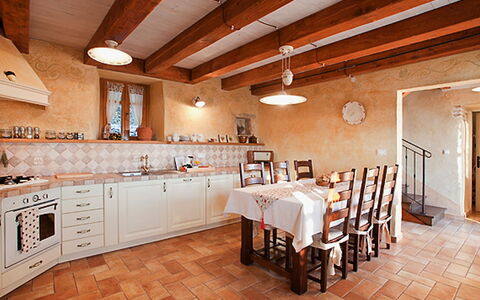 Gelci: Property, Room, Building, Furniture, Ceiling, Floor, Interior Design, Kitchen, House, Real Estate