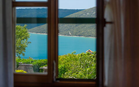 Gelci: Sea, Coastal And Oceanic Landforms, Ocean, Coast, Lake, Sunlight, Glass, Tropics, Shade