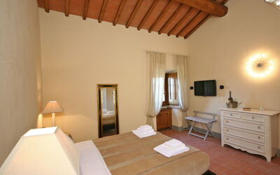 Accommodation:&nbsp;Ninfe 1
