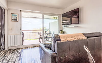 Accommodation:&nbsp;Les Flots Bleus 207.12