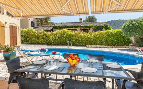 Solenza: Plant, Property, Table, Furniture, Shade, Outdoor Furniture, Water, Chair, Interior Design, Leisure
