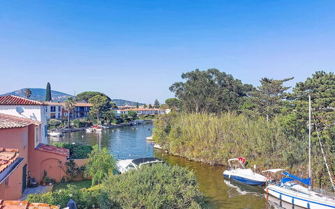 L'Annonciade: Boat, Water, Body Of Water, Watercraft, Waterway, Channel, Boats And Boating--Equipment And Supplies, Reflection, Marina, Lake