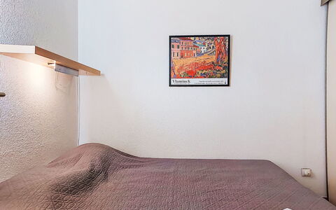 L'Annonciade: Wall, Interior Design, Bedroom, Wood, Flooring, Bed, Floor, Bed Sheet, Ceiling, Room