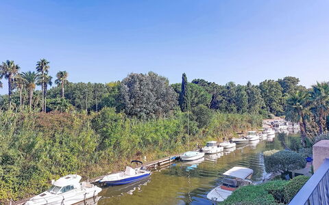 L'Annonciade: Water, Boat, Watercraft, Waterway, Boats And Boating--Equipment And Supplies, Channel, Marina, Watercourse, Bank, Lake