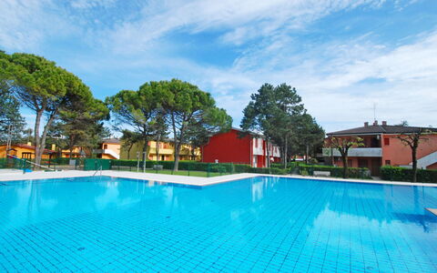 Villaggio Azzurro: Water, Sky, Cloud, Plant, Property, Swimming Pool, Blue, Tree, Building, Body Of Water