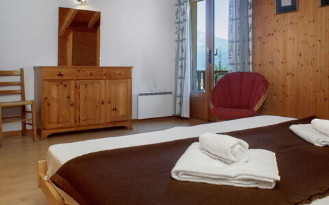 Verbier 390: Furniture, Interior Design, Wood, Floor, Flooring, Room, Ceiling, Bed, Bedroom, Table