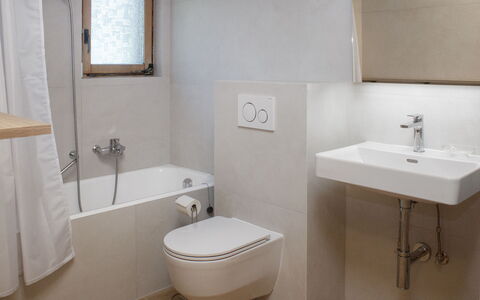 Verbier 390: Bathroom, Plumbing Fixture, Toilet Seat, Toilet, Wall, Flooring, Interior Design, Floor, Sink, Tap
