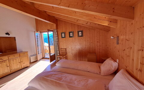 Verbier 390: Sky, Cloud, Building, Property, Window, Wood, Table, House, Shade, Outdoor Furniture