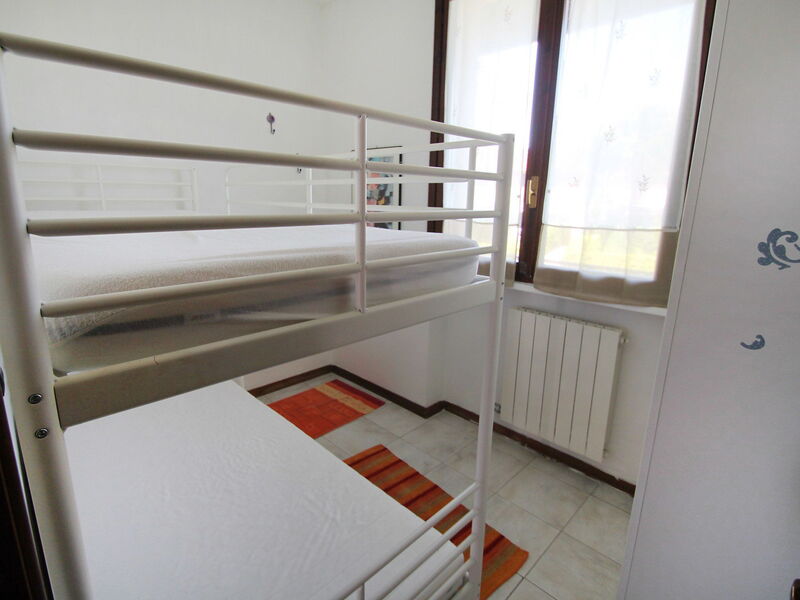 Accommodation:&nbsp;Blue Lagoon 200.2
