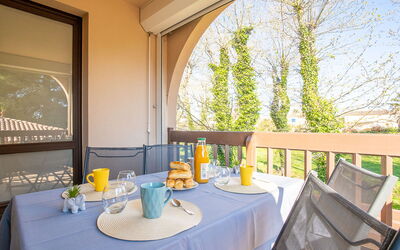 Accommodation:&nbsp;Les Bastides de Grand Stade 160.9