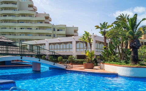 Benalbeach: Water, Cloud, Plant, Sky, Property, Building, Swimming Pool, Azure, Blue, Tree