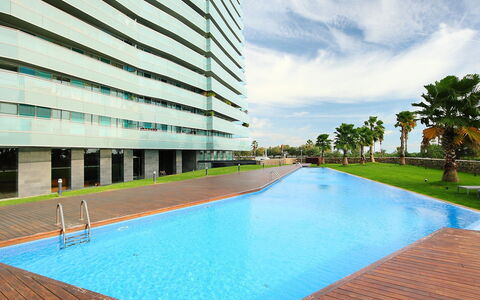 Diagonal Mar: Swimming Pool, Property, Condominium, Building, Real Estate, Architecture, Leisure, Resort, Sky, Apartment