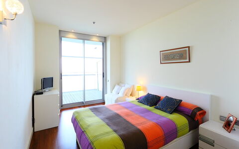 Diagonal Mar: Bedroom, Bed, Furniture, Room, Property, Interior Design, Bed Sheet, Bed Frame, Bedding, Floor