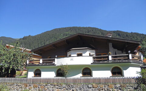 Conny: Property, House, Architecture, Building, Home, Real Estate, Tourism, Vacation, Hill Station, Villa