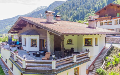 Conny: Sky, Mountain, Property, Building, Window, Plant, Wood, House, Landscape, Leisure