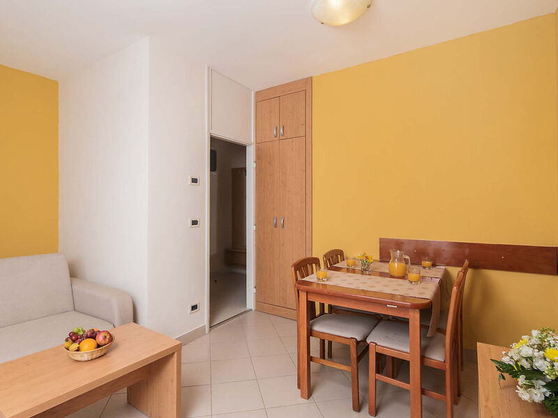 Accommodation:&nbsp;Katoro 210.17