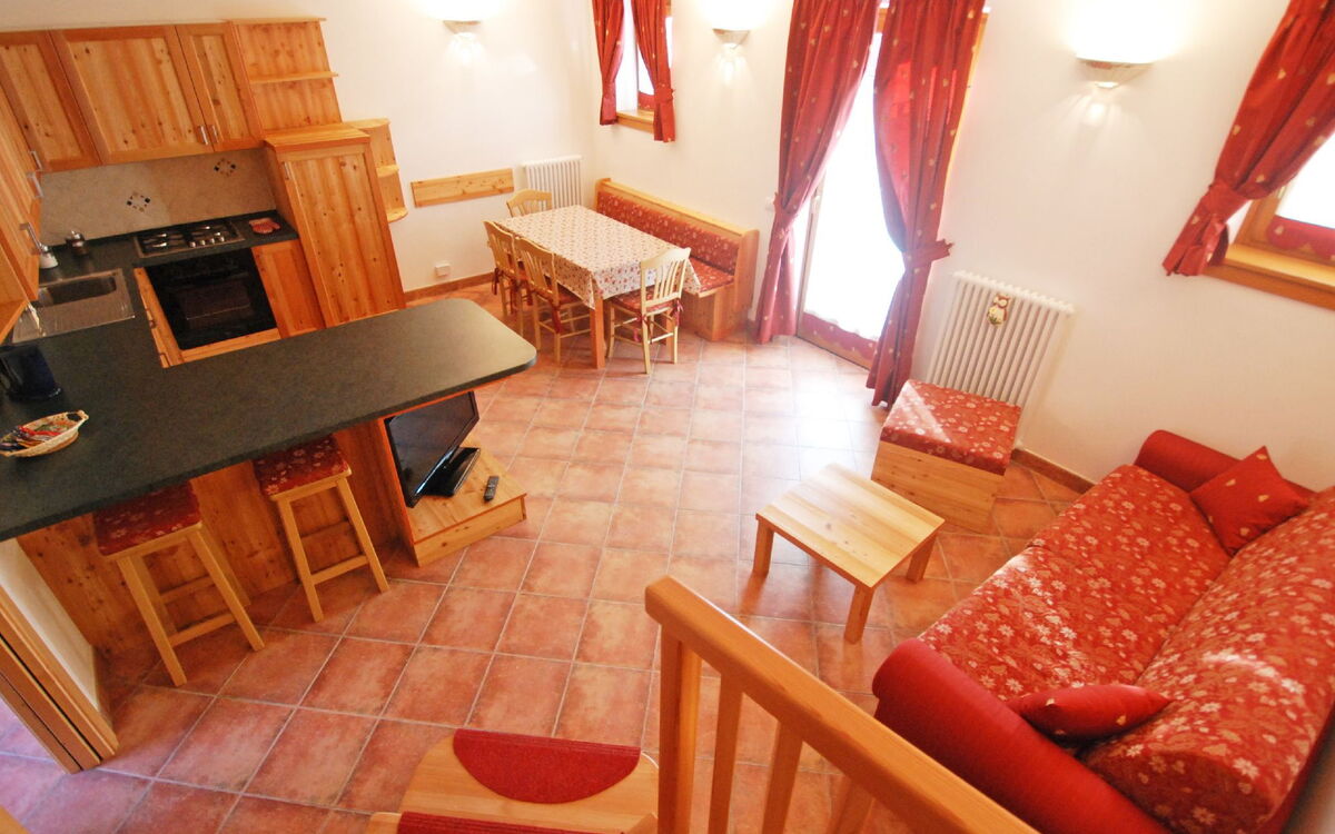 Accommodation:&nbsp;De Luxe 450.15