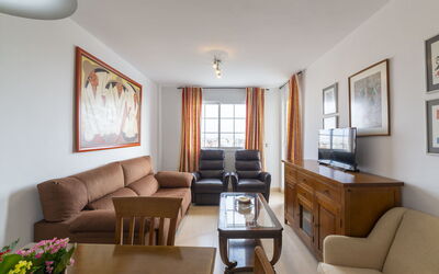 Monaco 01 100.2: Picture Frame, Table, Furniture, Couch, Property, Wood, Interior Design, Flooring, Architecture, Living Room