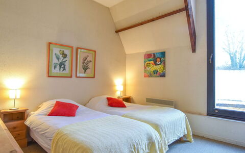 Les Flots: Furniture, Property, Building, Plant, Comfort, Azure, Lighting, Wood, Shade, Textile