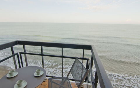Les Flots: Property, Sea, Ocean, Water, Horizon, Table, Shore, Architecture, Handrail, Sky