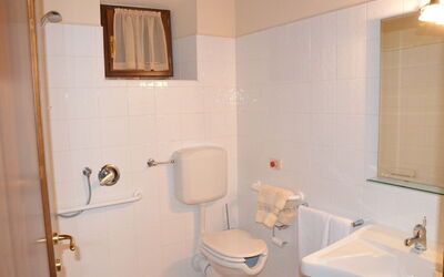 Accommodation:&nbsp;Cabernet