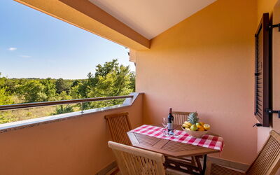 Accommodation:&nbsp;Romana 101.4