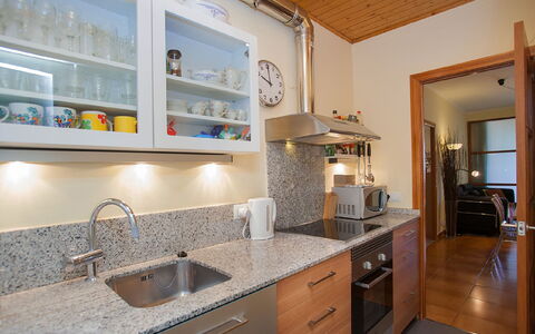 Sardenya - Casp: Countertop, Property, Room, Kitchen, Cabinetry, Furniture, Building, House, Sink, Real Estate