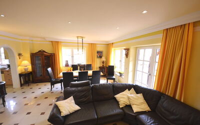 Accommodation:&nbsp;Bel Monte 300.2