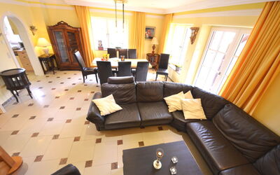 Accommodation:&nbsp;Bel Monte 300.2