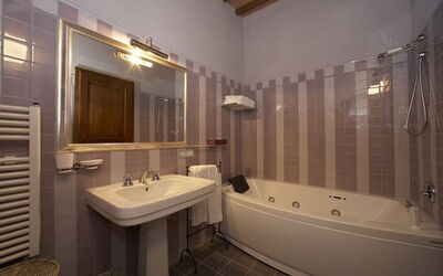 Accommodation:&nbsp;La Castellana