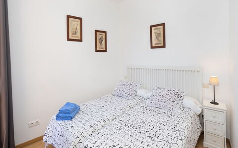 Eixample Dret Sagrada Familia: Property, Picture Frame, Azure, Building, Window, Comfort, Wood, Interior Design, Floor, Rectangle