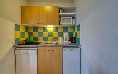 Accommodation:&nbsp;Bâtiment a 600.16