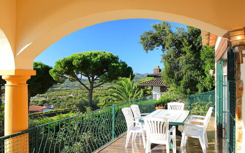 Playa de Aro 511: Property, Building, Real Estate, House, Hacienda, Room, Balcony, Estate, Arch, Architecture