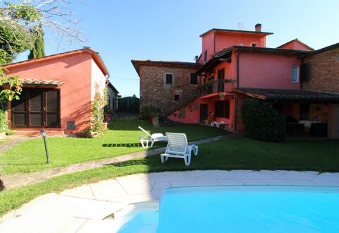 Casa Rosada: Sky, Plant, Building, Property, Window, Water, House, Swimming Pool, Shade, Outdoor Furniture