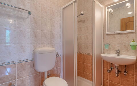 Villa Plac: Bathroom, Property, Room, Plumbing Fixture, Tile, Wall, Architecture, Bathroom Accessory, Real Estate, Interior Design
