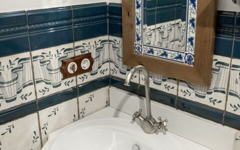 Nina Celi: Bathroom, Property, Tile, Room, Ceramic, Floor, Tap, House, Architecture, Real Estate
