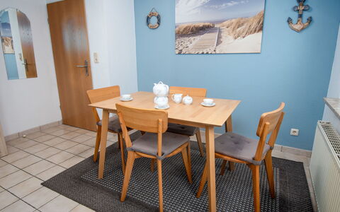 Molenstrasse: Furniture, Flooring, Wood, Floor, Interior Design, Dining Room, Table, Chair, Kitchen & Dining Room Table, Room